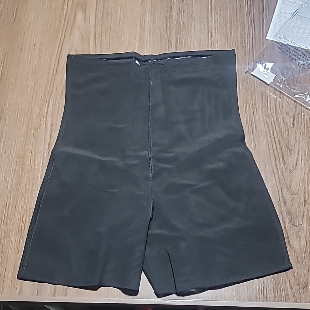 Women's Butt Lifter and Silhouette Enhancer size L/XL.